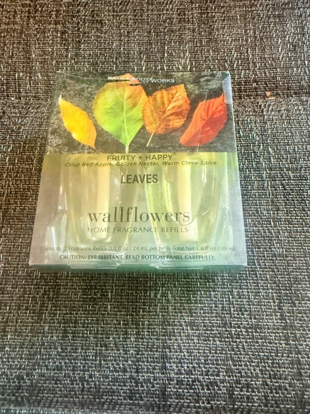 Bath Body Works wallflowers Leaves refills 2 bottles